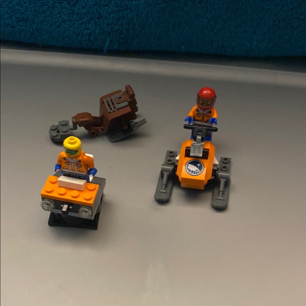 Lego vehicles as is with 2 mini figs